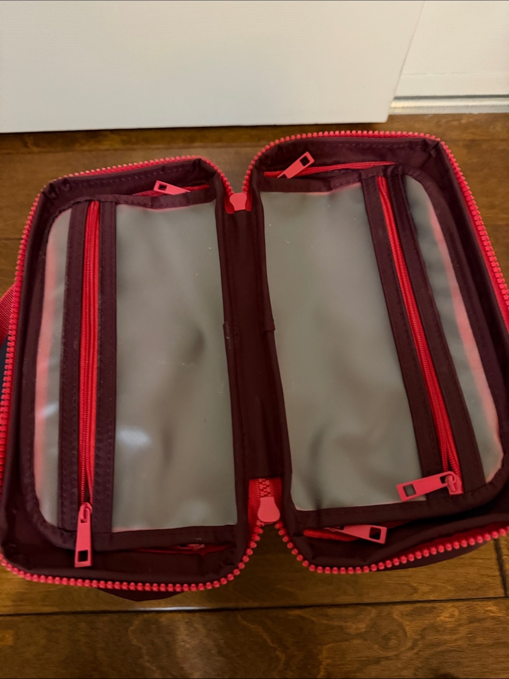 Merlot Cincha Toiletry Bag